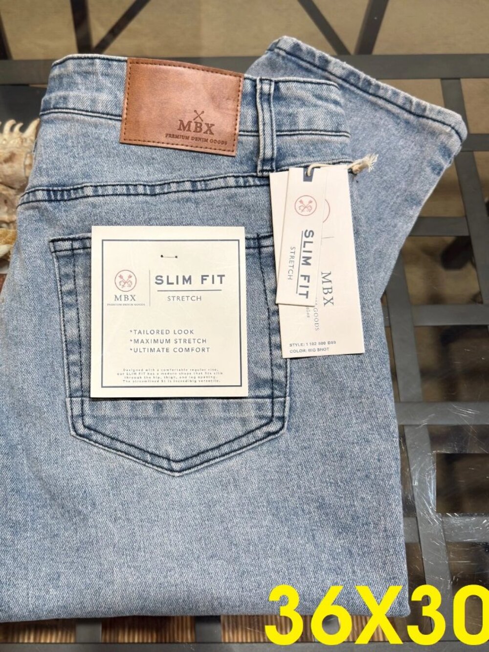 $74 MBX MENS 36X30 SLIM FIT LIGHT WASH STRECH DENIM JEAN NWT